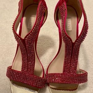 Almost Brand New Gorgeous Satin Heels By CLINT - Box 58